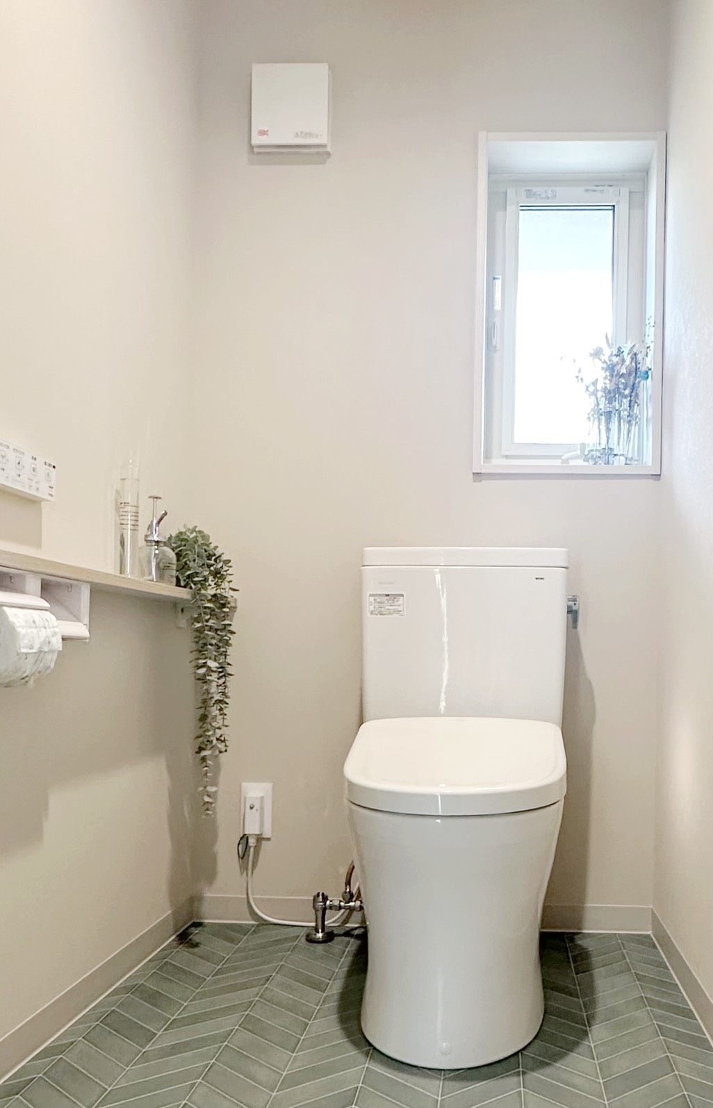 西尾市A様邸｜勝手口をトイレへ！TOTO　ピュアレストQR