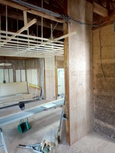 西尾市で耐力合板を貼った耐震補強リノベーション工事