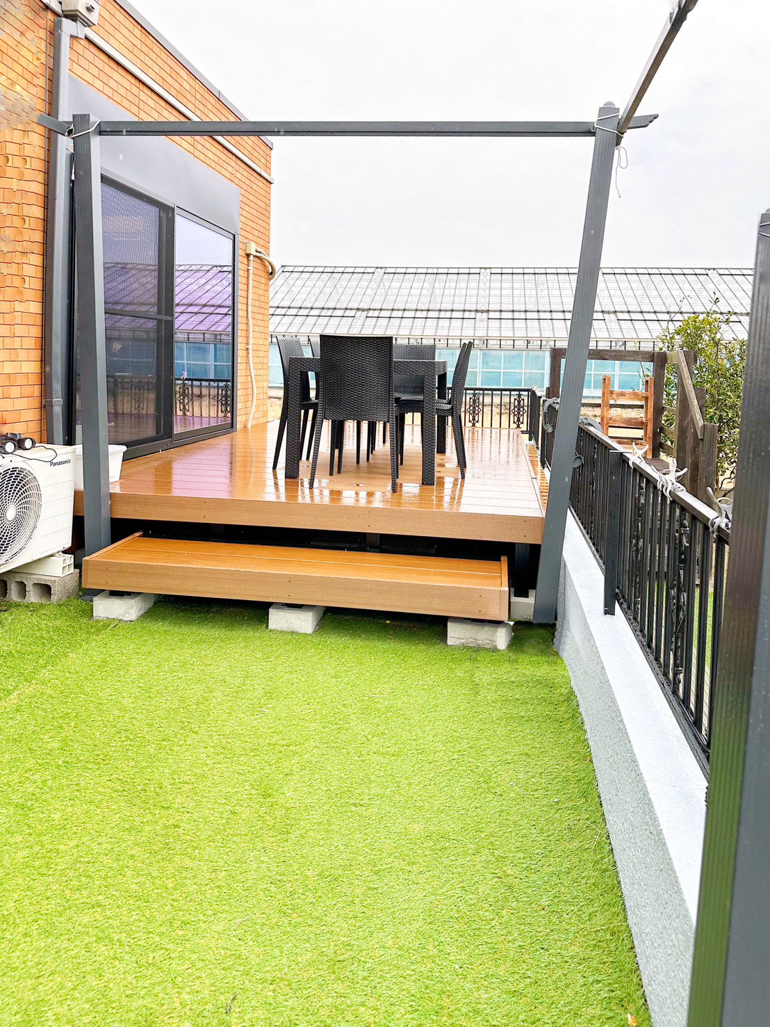 西尾市A様邸｜対面キッチンと人工木ウッドデッキのLDKリノベーション