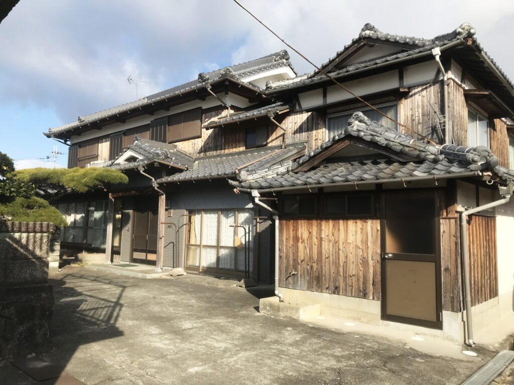 築40年前後の木造住宅の外観